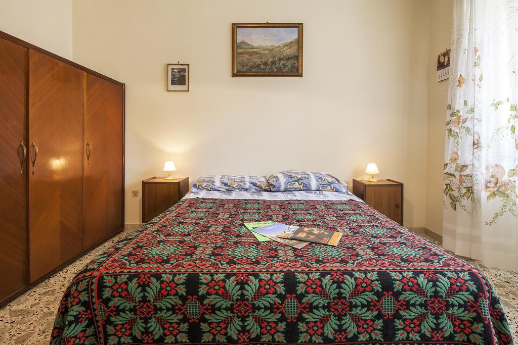 B&B La Contessa サレルノ 部屋 写真
